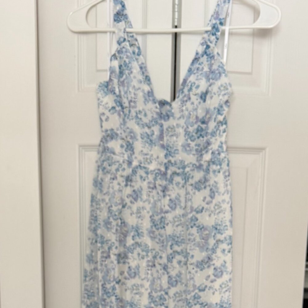 Lulus My Love story White Floral Print Tie-Back Maxi dress
